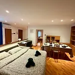 Attic Corti With Private Parking Trieste