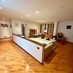 Attic Corti With Private Parking *