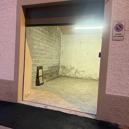 Attic Corti With Private Parking Trieste